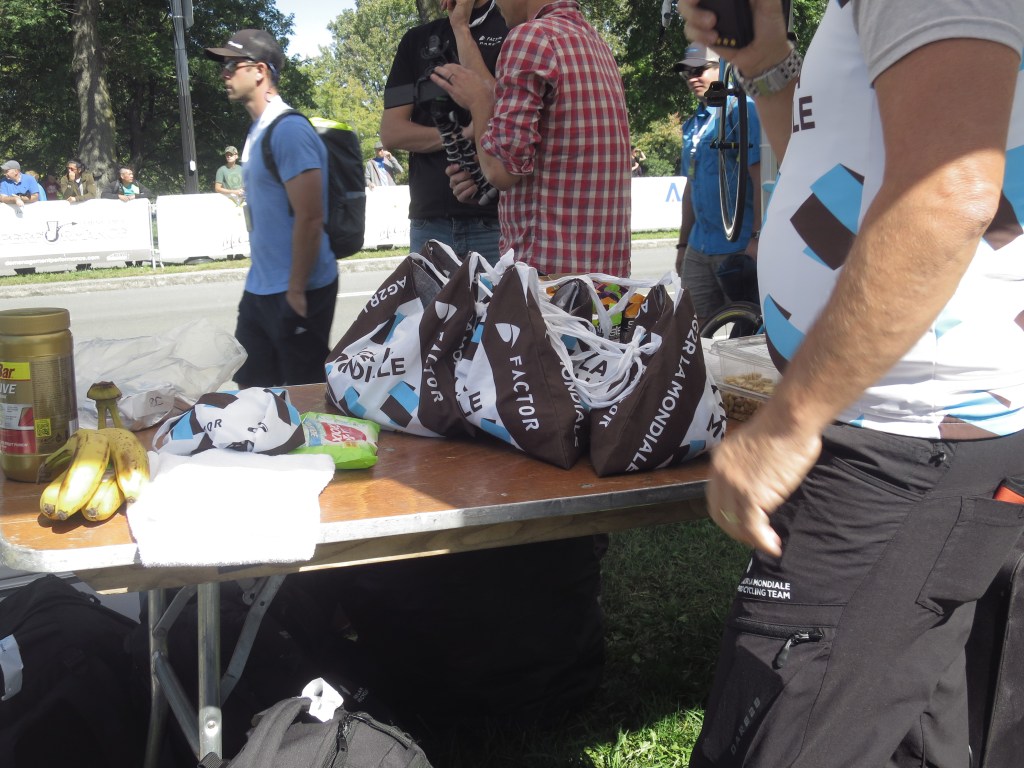 Qu’est-ce qu’il y a dans la musette de l’AG2R La&nbsp;Mondiale?