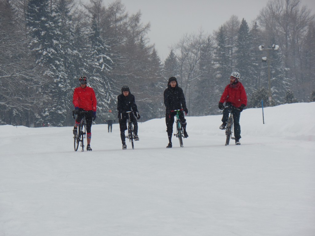 Du fun noir à l’événement Vélo sur&nbsp;Glace