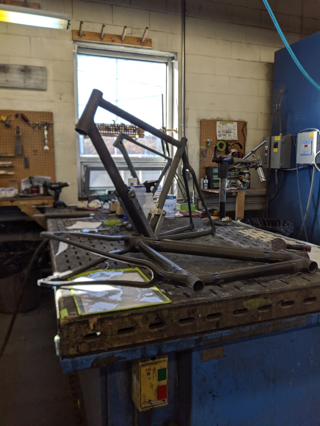 Comment fait on les cadres de vélo en&nbsp;carbone?