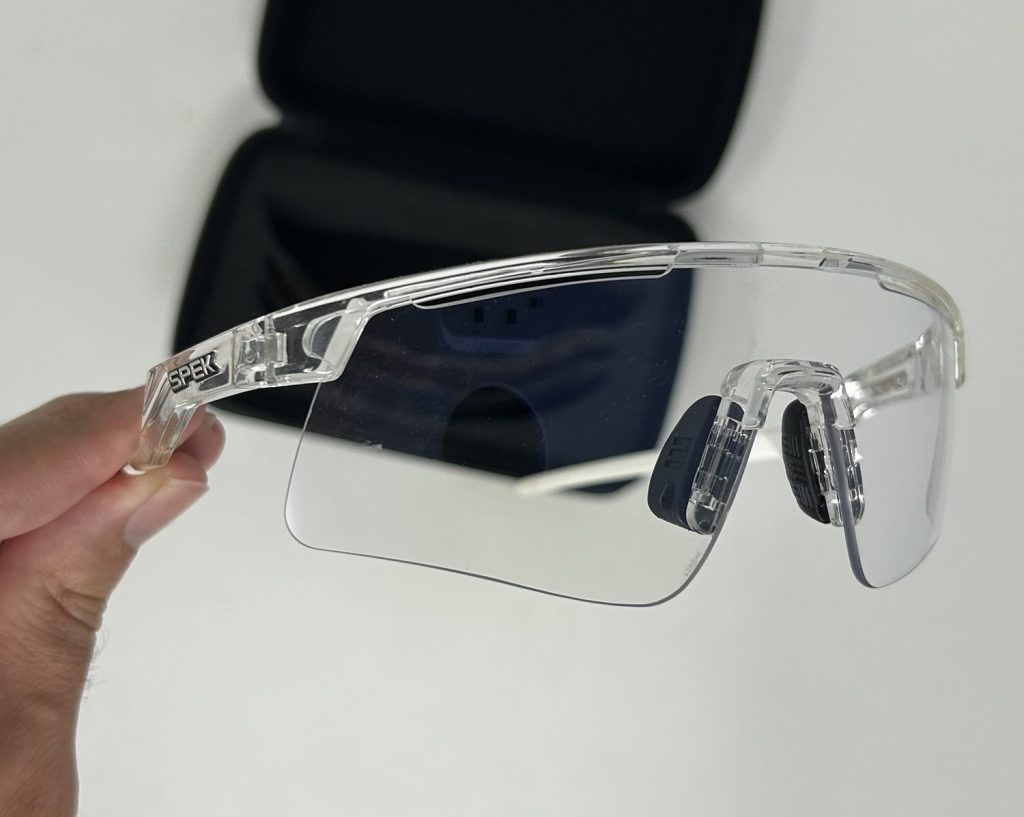 Essai et avis des lunettes de vélo Kovo photochromiques de Spek Optics
